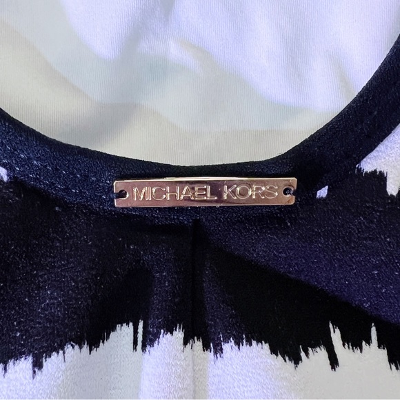 Moving Sale! EUC Michael Kors Zebra Striped Swimwear Size 4 (tag wrong) - Picture 8 of 12